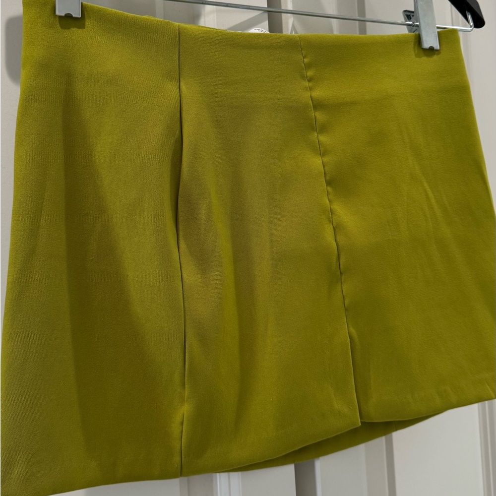 Stylish Yellow Mini Skirt
